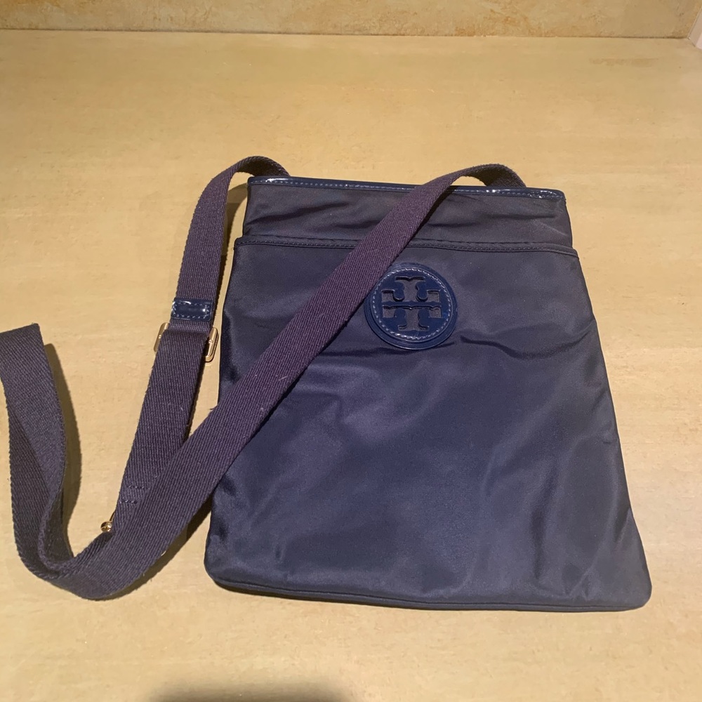 Tory Burch Tilda logo-plaque shoulder bag